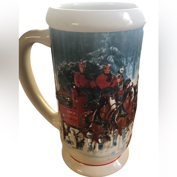 Vintage 2007 Budweiser stein “Winter’s Calm” Christmas Beer stein - Picture 1 of 3